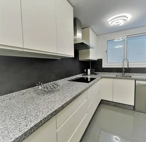 Wonderful Ocean View Townhouse! Ac! Parking! Pa01 *