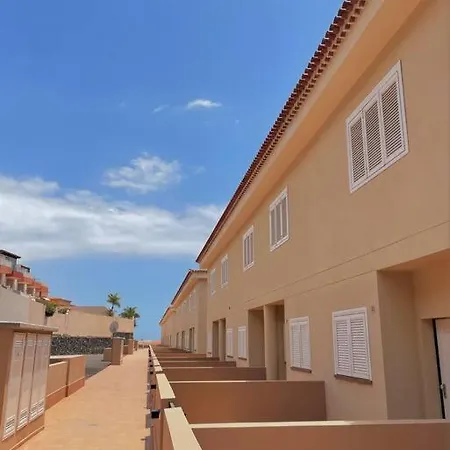 Townhouse Arenas Negras Pp-01 *